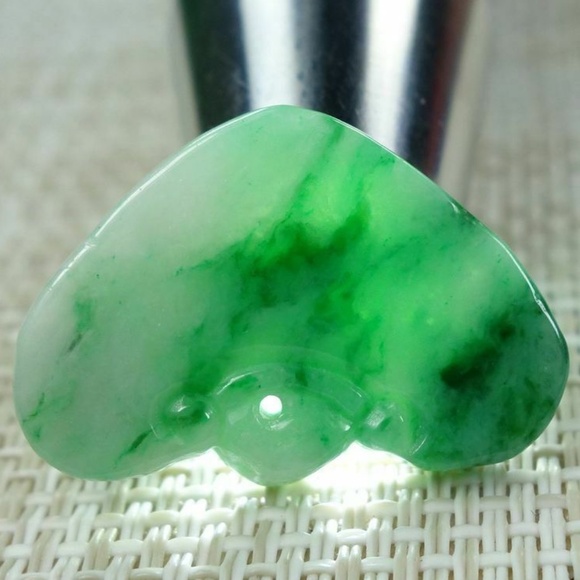 Certified Green 100% natural A jadeite jade Pendant~RuYi 如意 - Picture 6 of 10